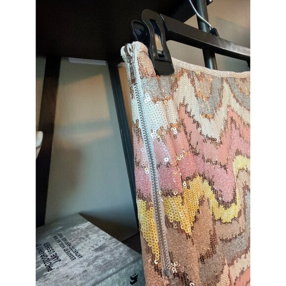 Saylor Sequin Chevron Mini Skirt Pink Nude Gray Womens Size Small - Picture 5 of 6